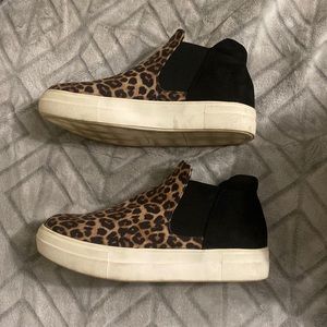 leapord print slip on shoes